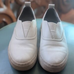 Eileen Fisher White Slip On Sneakers | Size 7